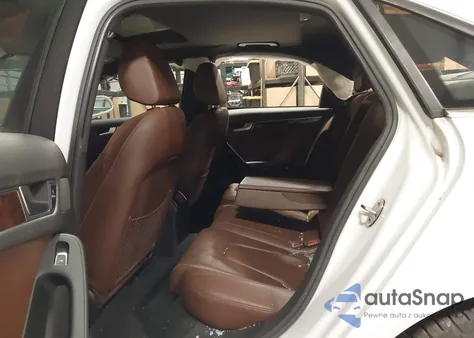 2013 Audi A4 2.0T Premium z USA, uszkodzony, nr VIN WAUBFAFLXDN012337